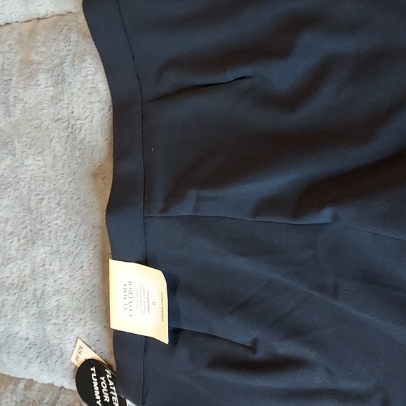Dressbarn Navy Tummy Control Dress Pants..8 - Picture 5 of 5